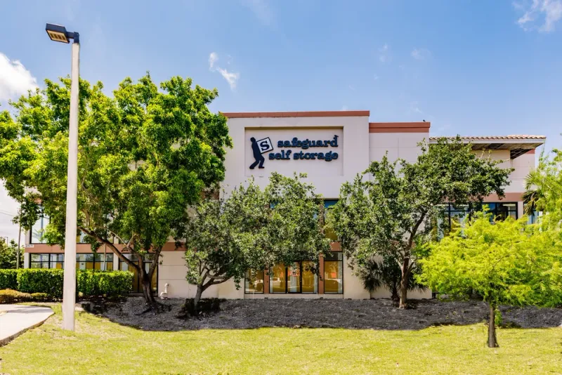 self storage units Pompano Beach