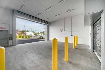 indoor unloading bay
