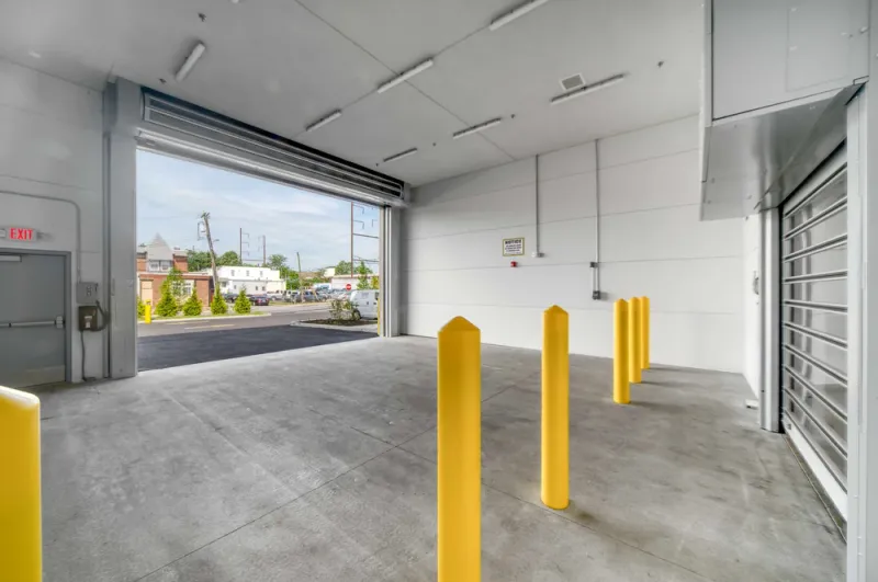 indoor unloading bay