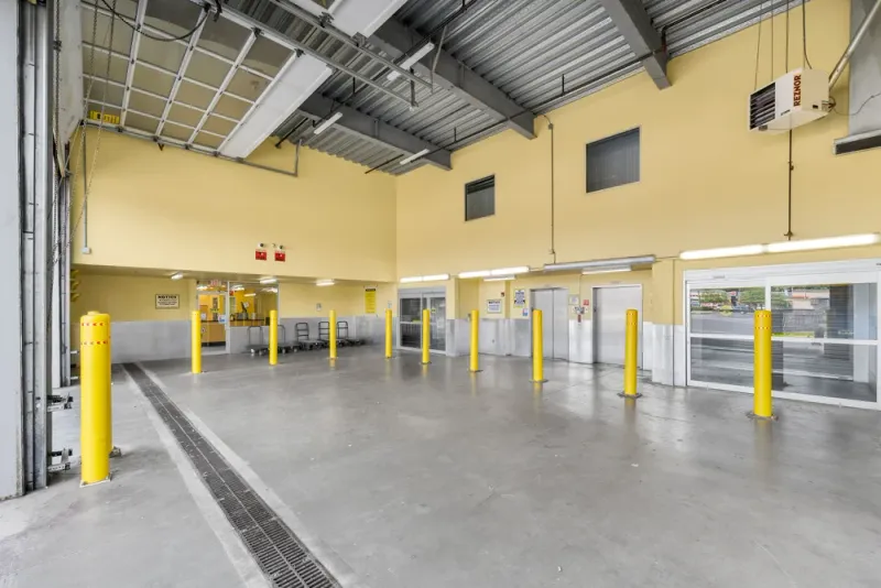 indoor unloading bay