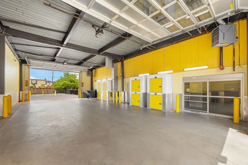 indoor unloading bay