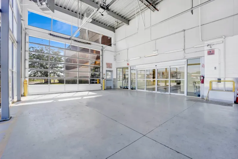 indoor unloading bay