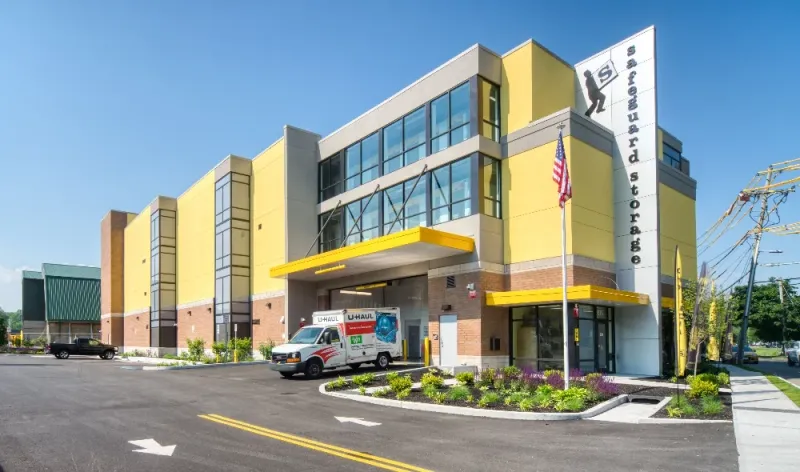 self storage units Larchmont